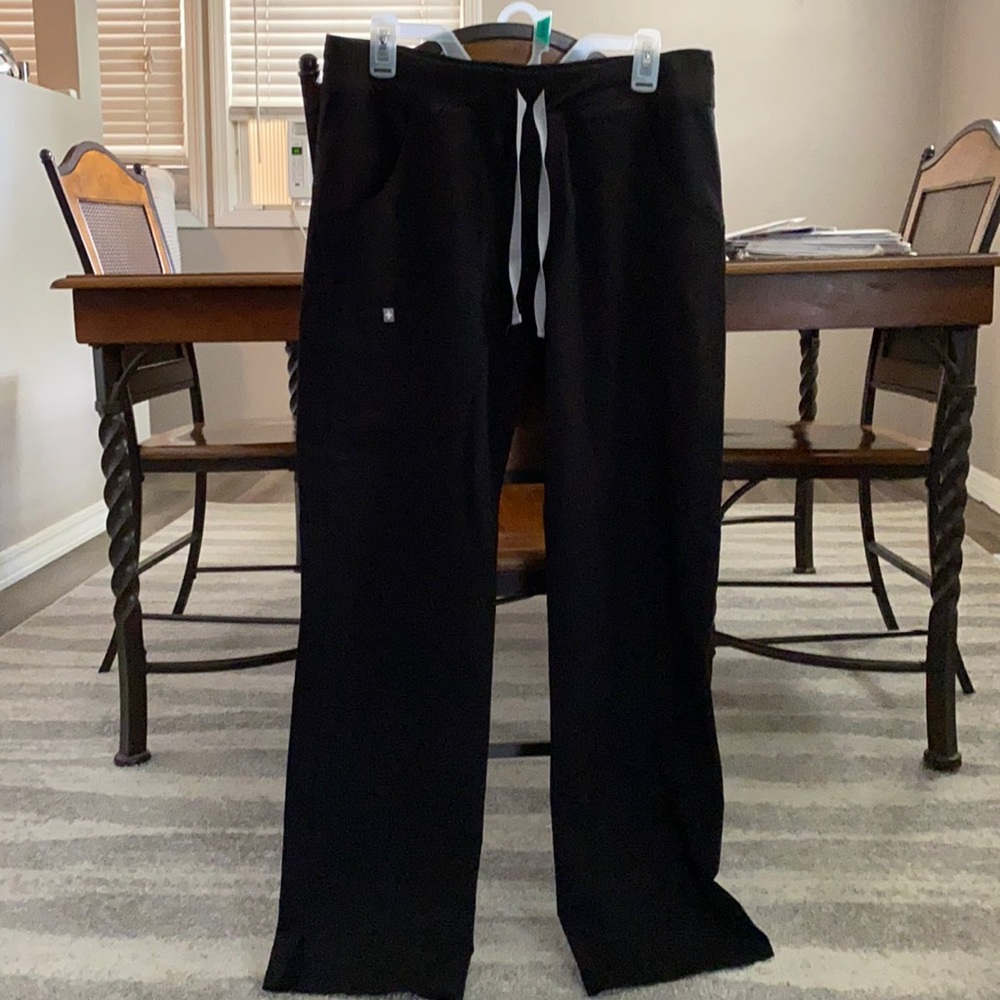FIGS Kade cargo pants